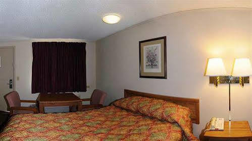 Knights Inn Columbus/Franklinton 外观 照片